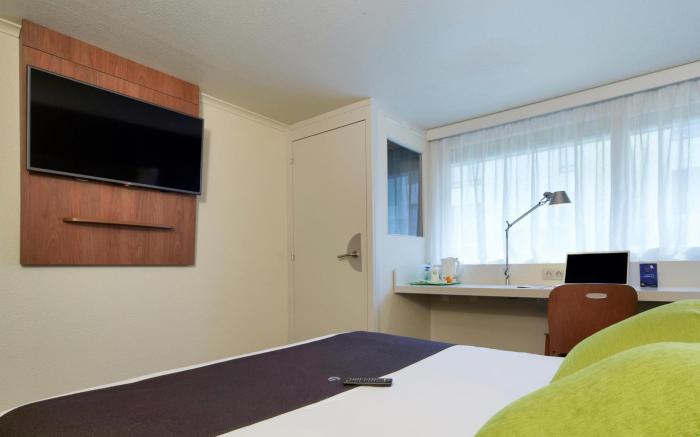 Campanile Villejust Za Courtaboeuf Hotel