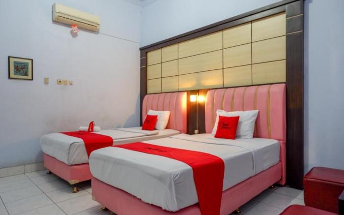 RedDoorz Plus Syariah near Stasiun Pekalongan 2