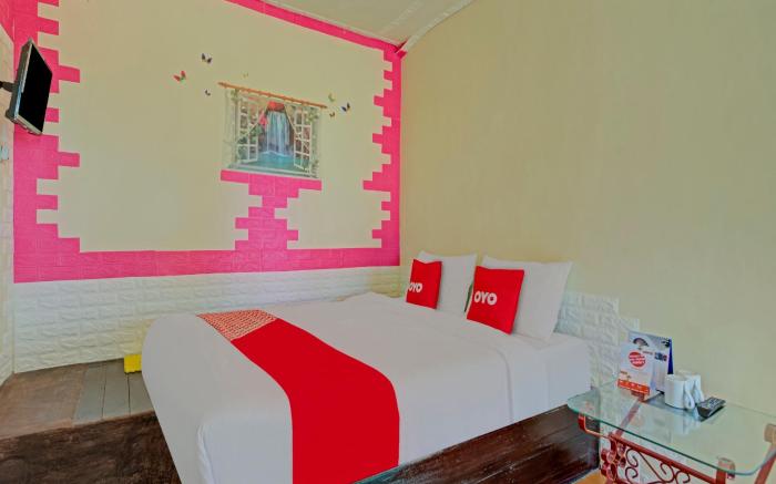 OYO 3208 Villa Inn App Trawas Bintaro Syariah