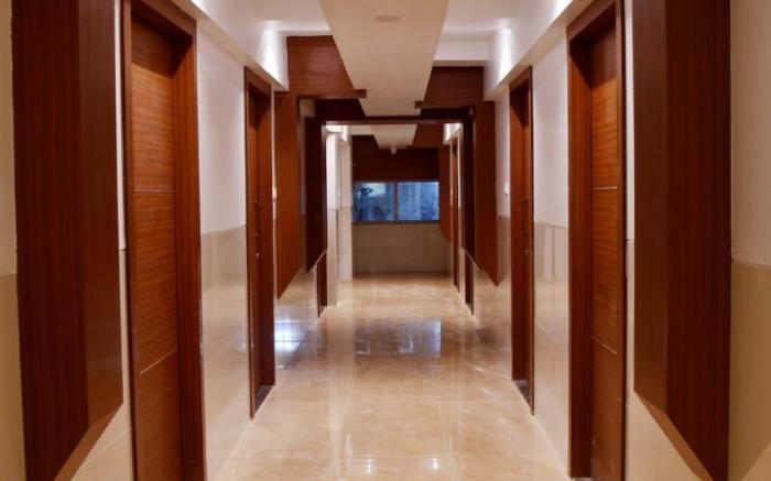 Hotel Monarch Center Point near Dahanu Beach, Bordi