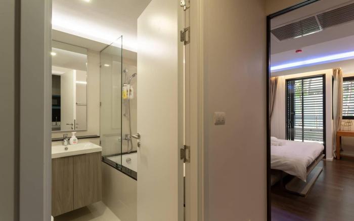 Bangkok&Pool&BTS Asoke&MRT Sukhumvit&Max2ppl(11)