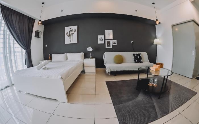Grey Room Aaeropod Rail Suite KK