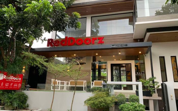 RedDoorz @ Anton's Loft Designer Resort Pansol Calamba Laguna