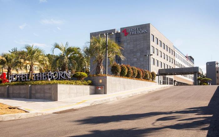 Hotel Theborn Jeju