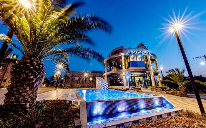 Oceanbrick Pool Villa