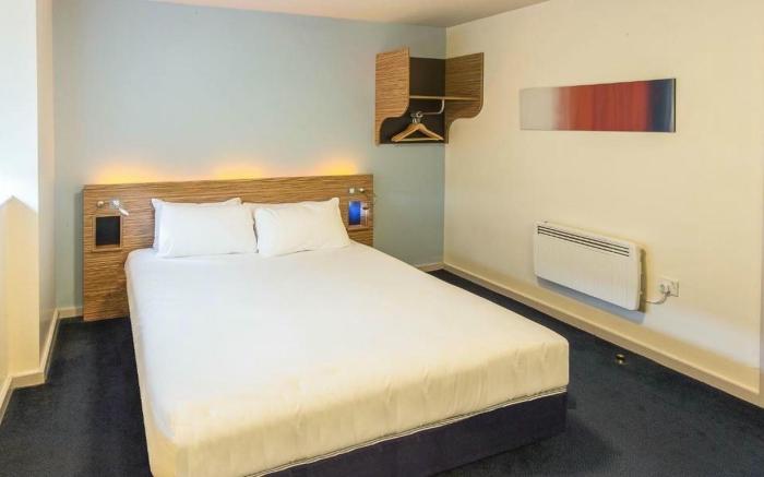 Redwings Lodge Wolverhampton Central