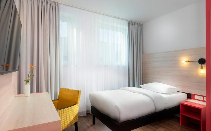 greet Berlin Alexanderplatz