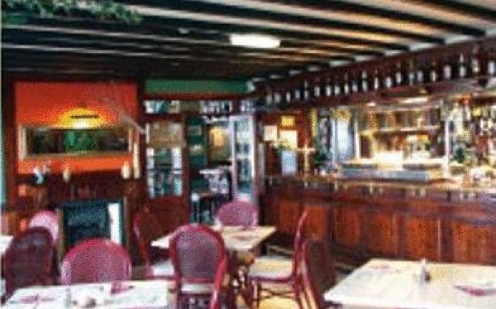 Ye Olde Fighting Cocks