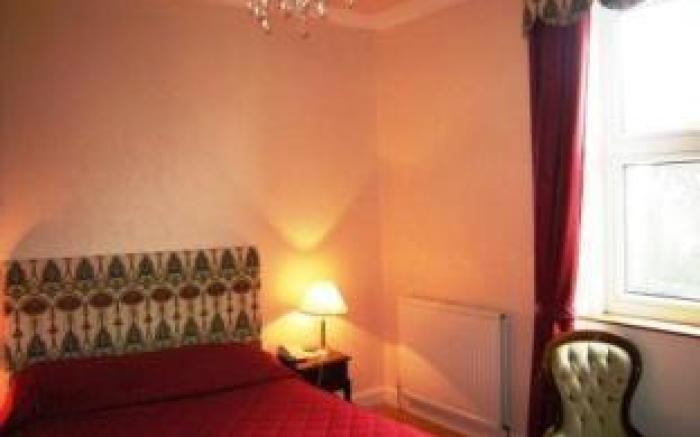 Kingswood Hotel