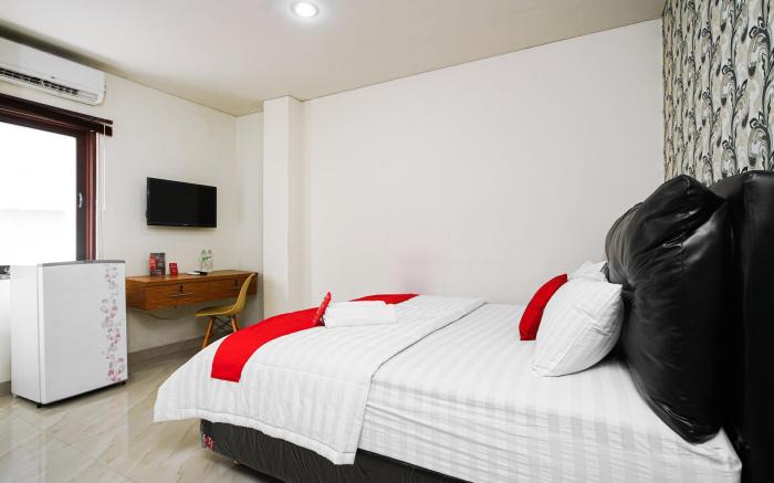 RedDoorz near Palembang Trade Center 3