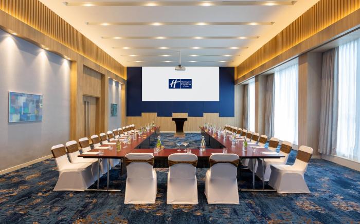 Holiday Inn Express and Suites Bengaluru Old Madras Road By IHG