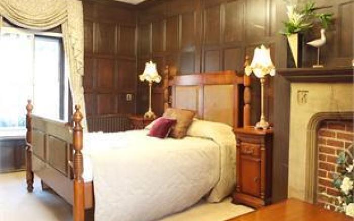 The Kings Arms and Royal Hotel, Godalming, Surrey