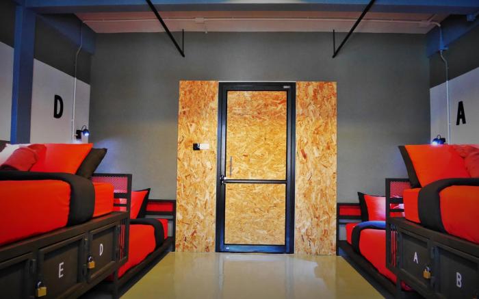 Amity Poshtel