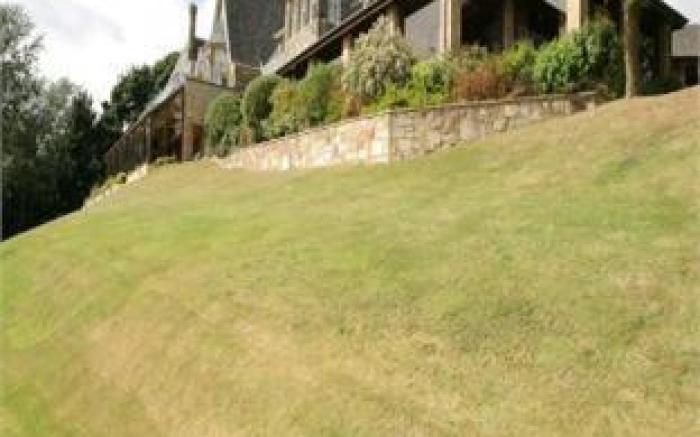 Old Manor Hotel