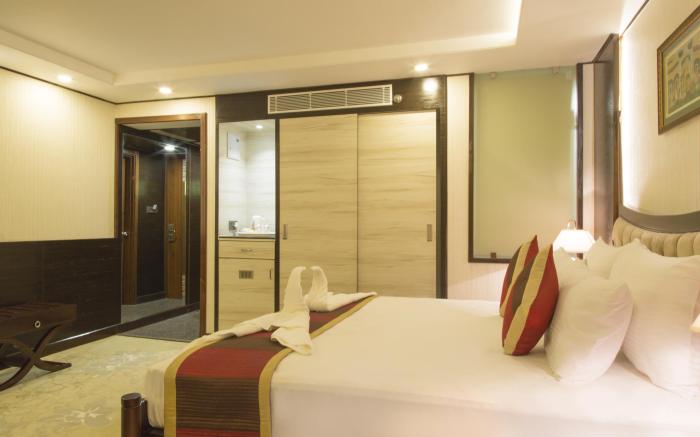 POLO Inn & Suites
