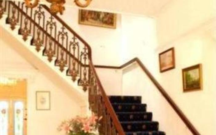 Gatwick Cambridge Hotel