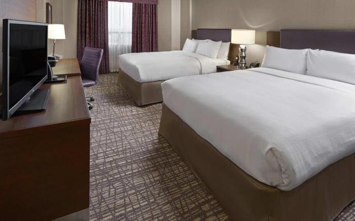 DoubleTree by Hilton West Edmonton