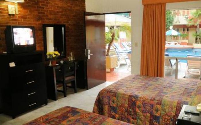 Hotel Azteca Inn