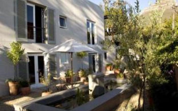 Four Rosmead Boutique Hotel