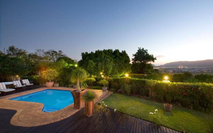 Candlewood Lodge