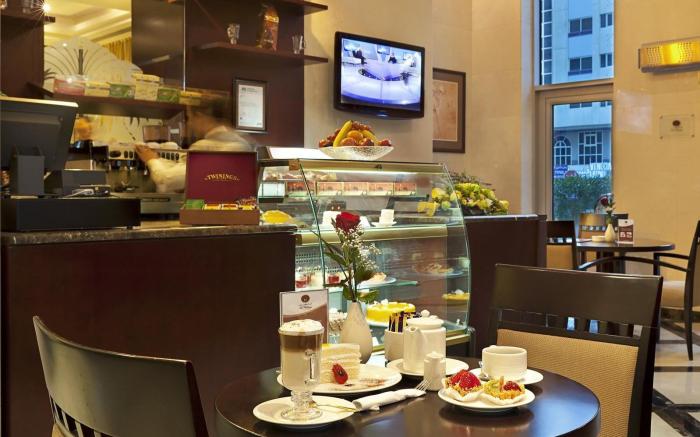 Al Manzel Hotel Apartments