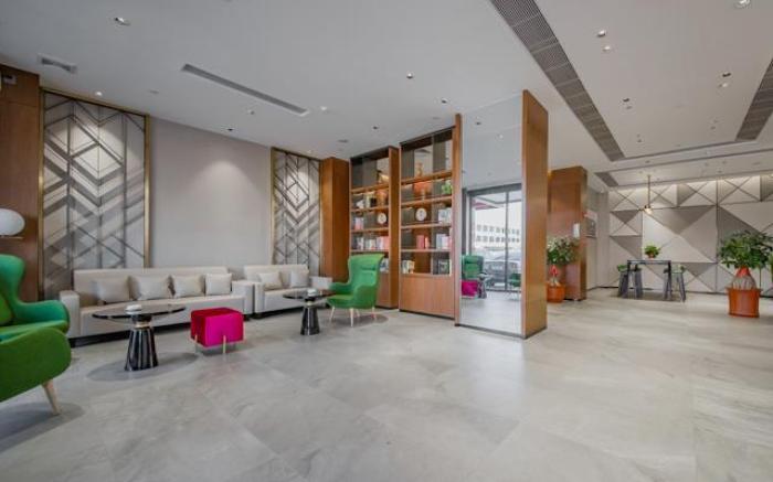 Borrman Hotel Meizhou Mei County Airport