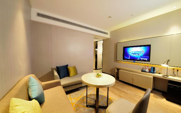 Echarm Hotel Yulin 2nd People's Hospital Qingwan River Park