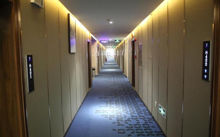 7 Days Premium Hotel Zhumadian Tianzhongshan Avenue