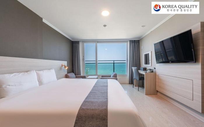 Gyeongpo Soo Hotel