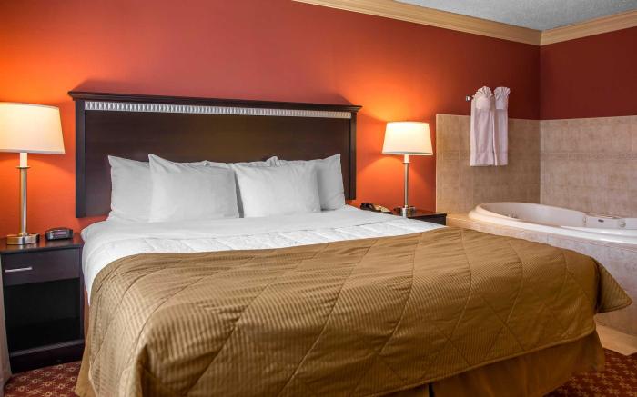 Clarion Hotel & Conference Center