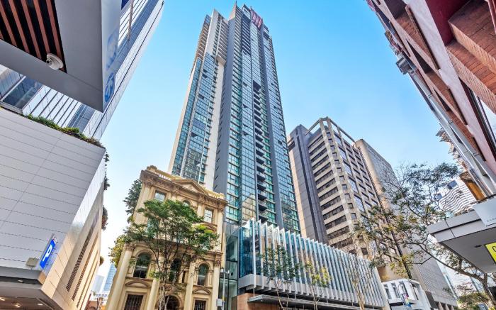 Oaks Brisbane on Charlotte Suites