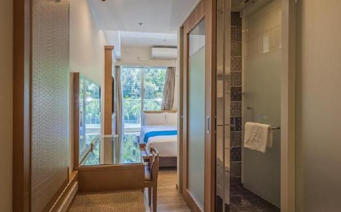 OKINAWA KARIYUSHI LCH.RESORT on The Beach