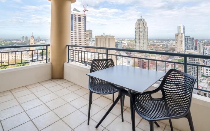 Oaks Sydney Castlereagh Suites
