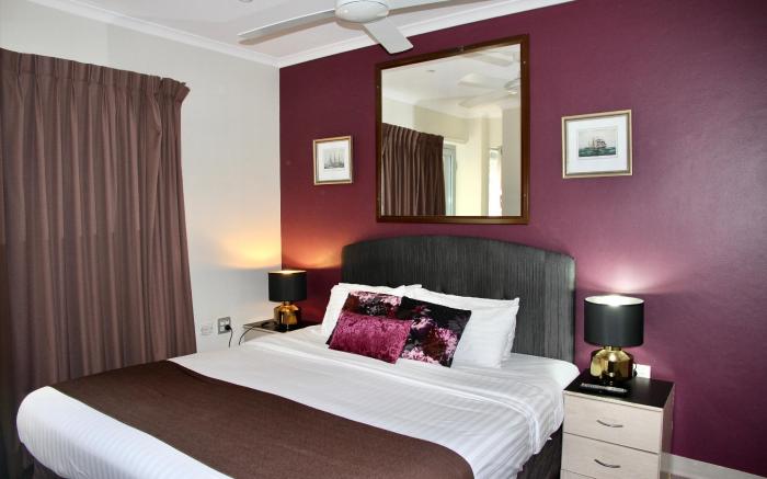 Mariners Court Hotel