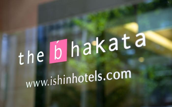 the b hakata