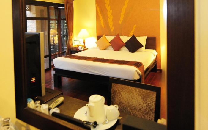 PhuNaCome Resort