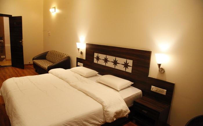 Popular Hotel