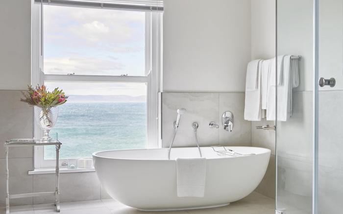 The Marine-Hermanus Hotel