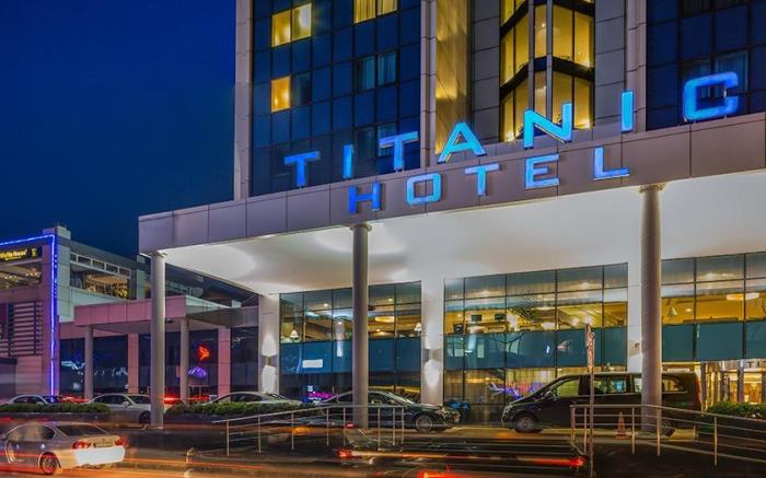 Titanic Port Bakirkoy