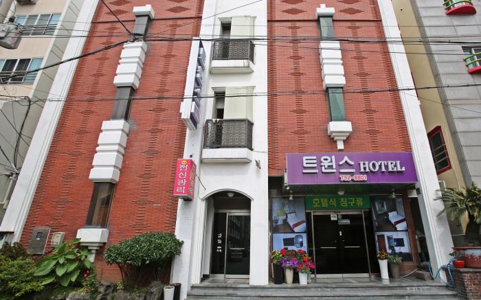 Twins Hotel Jeju