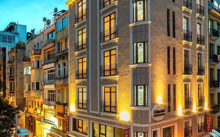Santa Ottoman Hotel