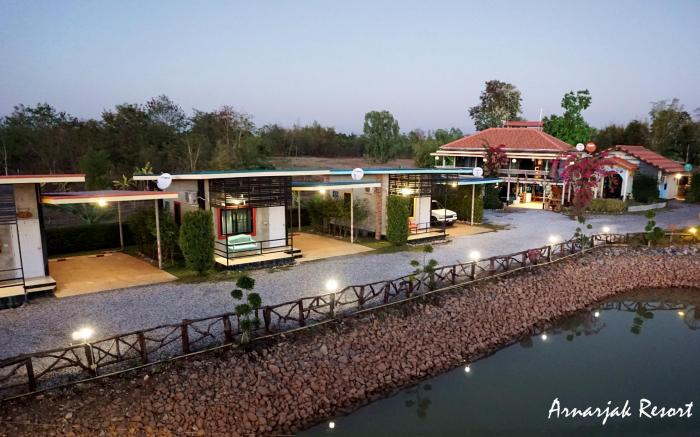Arnarjak Resort