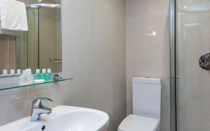 Trebovir Hotel London