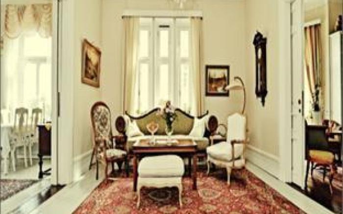 Strand Hotel