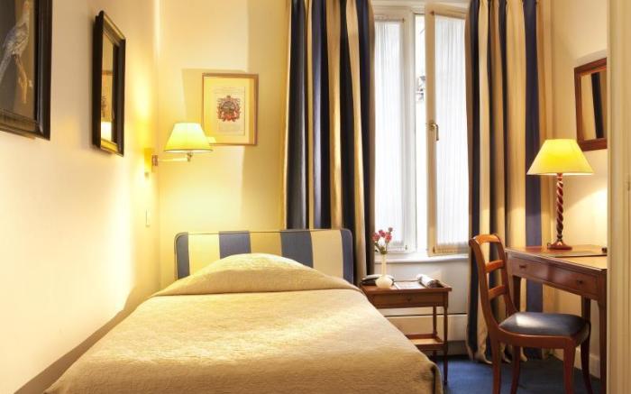 Relais Du Louvre Hotel