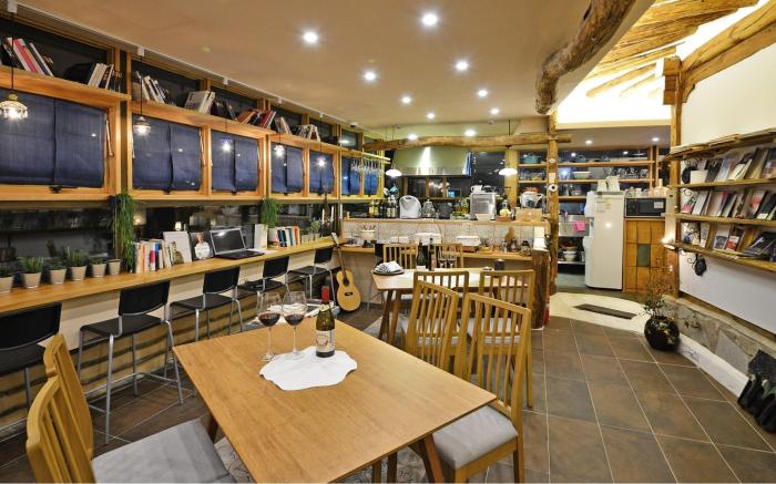 Gyeongju Hanokstay Hangbokhanzip