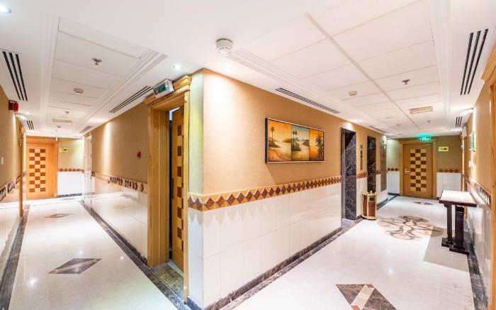 Crystal Plaza Hotel