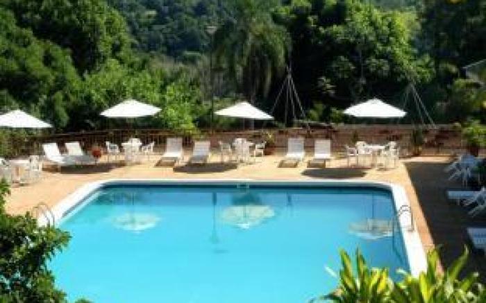 Hotel Raices Esturion