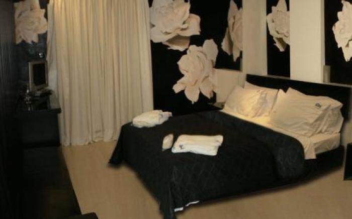 Galaxy Art Hotel