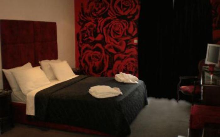 Galaxy Art Hotel